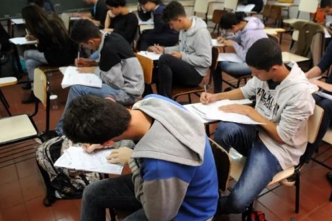 Enem 2026 terá inscrição automática para concluintes da rede pública