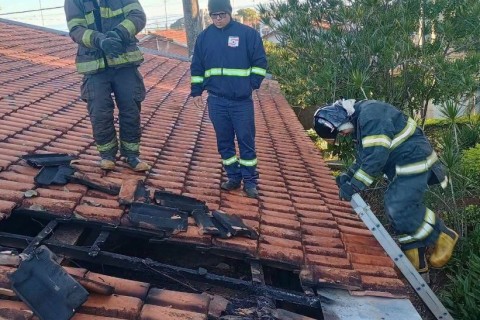 Incêndio atinge EScola em Mococa