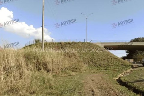 Corpo em decomposição é localizado no gramado da Rodovia SP-340, em Mococa