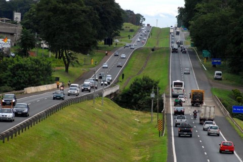 Renovias calcula que mais de 680 mil veículos devem passar pelas rodovias